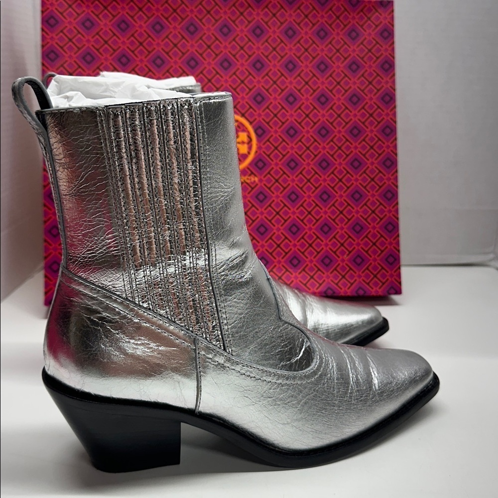 Tory Burch Western Ankle Boots Heeled Booties Leather Metallic Silver Size 8 - Picture 2 of 9